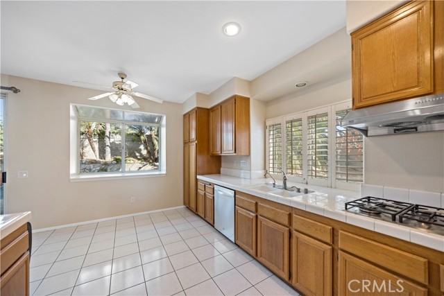 Detail Gallery Image 14 of 42 For 2322 Black Pine Rd, Chino Hills,  CA 91709 - 4 Beds | 2/1 Baths