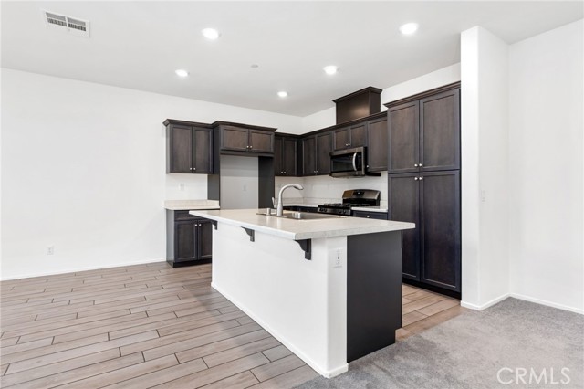 Detail Gallery Image 7 of 36 For 3743 Barley St, San Bernardino,  CA 92407 - 3 Beds | 2/1 Baths