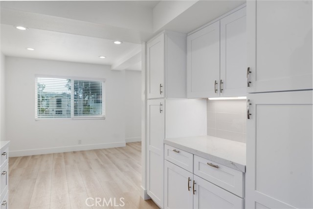 707 1/2 Orchid Avenue, Corona del Mar CA: https://media.crmls.org/medias/4f748ea0-fd8f-435b-b0a3-cecae3397527.jpg