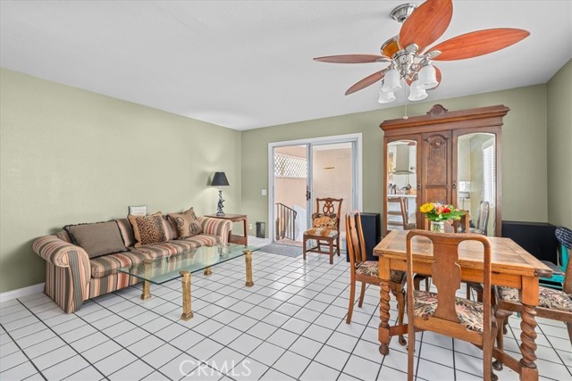 Detail Gallery Image 10 of 21 For 377 Roycroft Ave, Long Beach,  CA 90814 - 3 Beds | 2 Baths