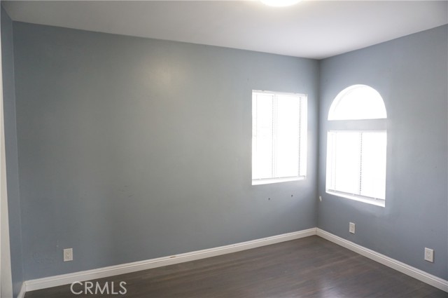 10109 Noble Avenue, Mission Hills (San Fernando) CA: https://media.crmls.org/medias/4f75f8ce-3bc2-4717-b2d5-9185783846c5.jpg
