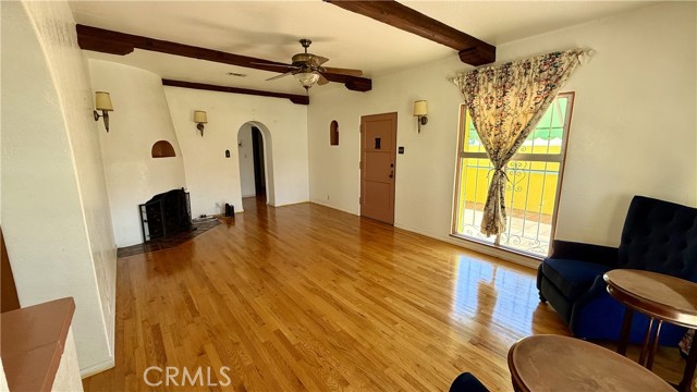 Image 3 of 42 For 1608 Elm Street