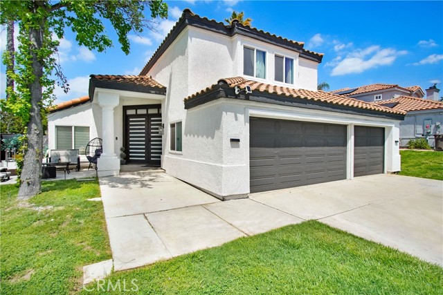 Detail Gallery Image 1 of 16 For 2587 Gunnison Way, Colton,  CA 92324 - 3 Beds | 2/1 Baths