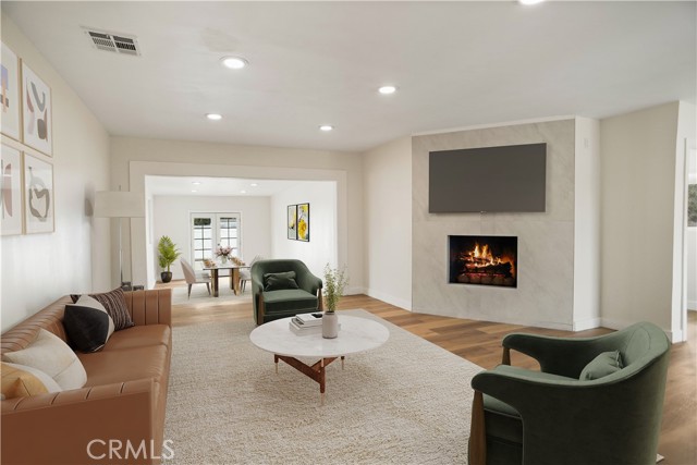 Detail Gallery Image 5 of 17 For 10324 Haskell Ave, Granada Hills,  CA 91344 - 3 Beds | 2 Baths