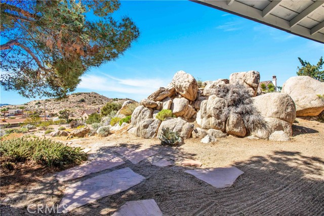Detail Gallery Image 33 of 64 For 5816 Buena Suerte Rd, Yucca Valley,  CA 92284 - 3 Beds | 2 Baths