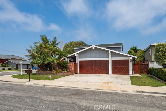 17902 Fernpoint Circle, Huntington Beach, CA 92647