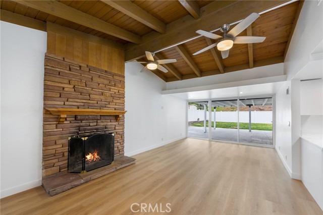 Detail Gallery Image 6 of 29 For 27220 Seco Canyon Road, Saugus,  CA 91350 - 5 Beds | 2 Baths