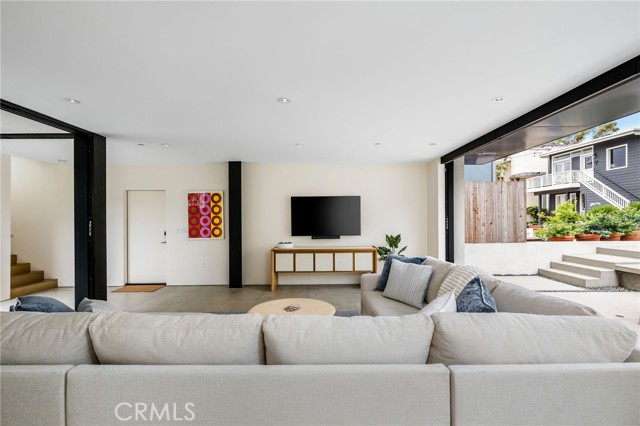 2821 Alma Avenue, Manhattan Beach CA: https://media.crmls.org/medias/4f791f32-c96e-4f5b-ba6d-2065ef3caa06.jpg