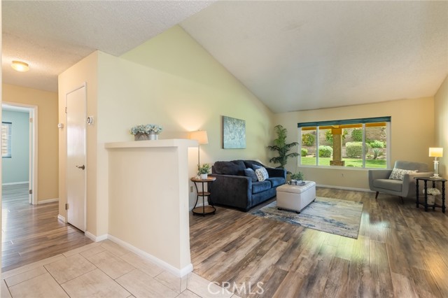 16014 Yarnell Street photo 7