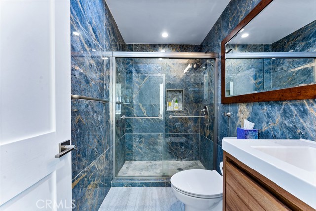 400 17th Street, Manhattan Beach, California 90266, 4 Bedrooms Bedrooms, ,2 BathroomsBathrooms,Residential,For Sale,17th,PW24197344