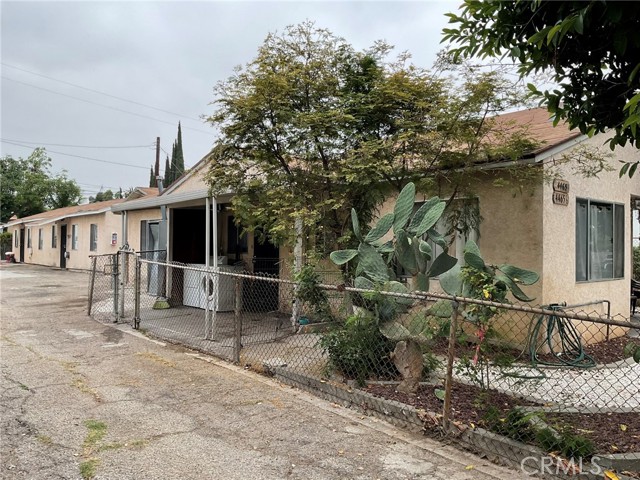 4465 Lovett Street, Commerce CA: https://media.crmls.org/medias/4f7a1cd6-86a6-4397-8558-92ce13e02977.jpg