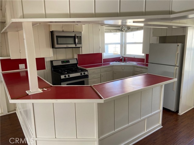 Detail Gallery Image 7 of 23 For 435 1/2 Heliotrope, Corona Del Mar,  CA 92625 - 2 Beds | 1 Baths