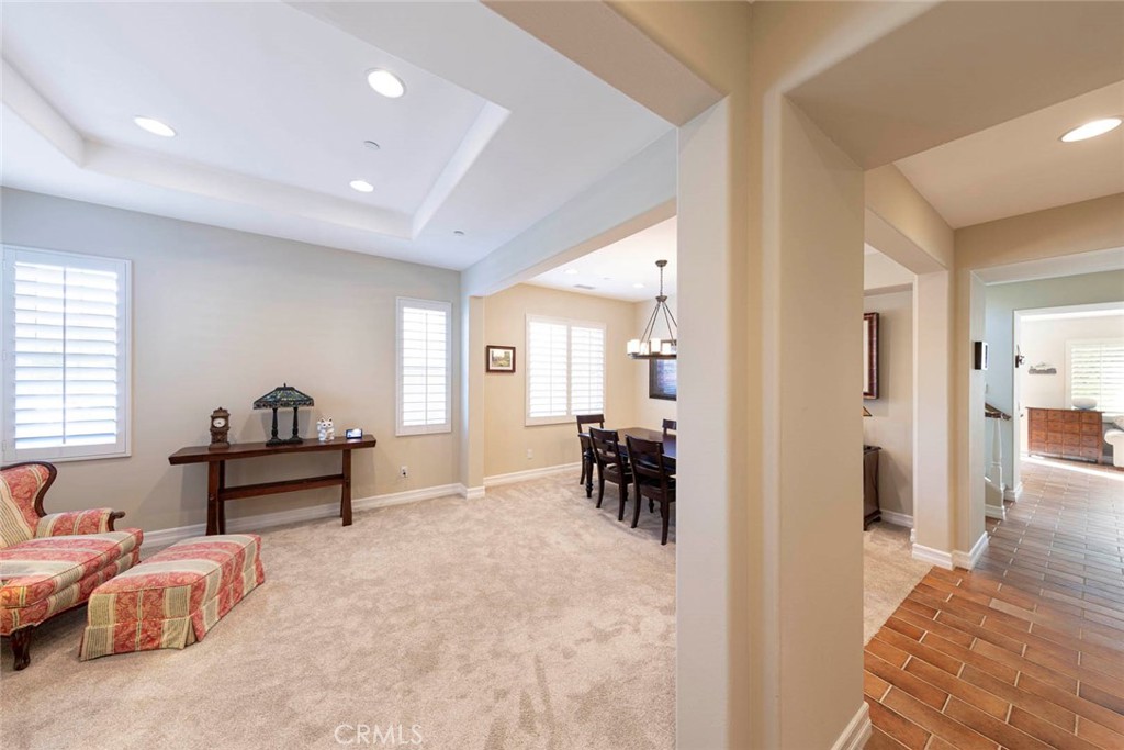 MLS #OC25172072 img 2