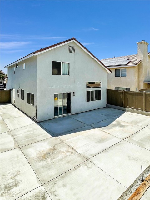 Detail Gallery Image 6 of 21 For 823 Pathfinder Way, Corona,  CA 92878 - 3 Beds | 2/1 Baths