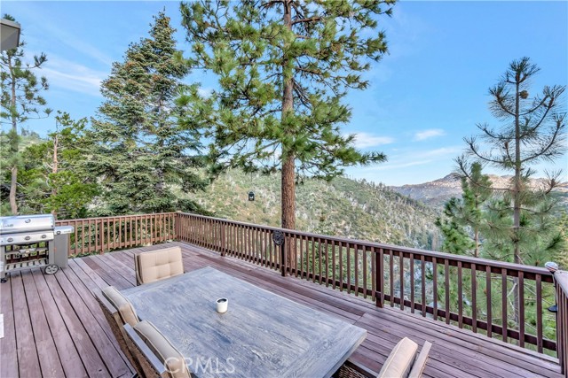 1119 Brentwood Drive, Lake Arrowhead CA: https://media.crmls.org/medias/4f7ca44e-3ba8-4c74-bcc6-80077ed30b2f.jpg