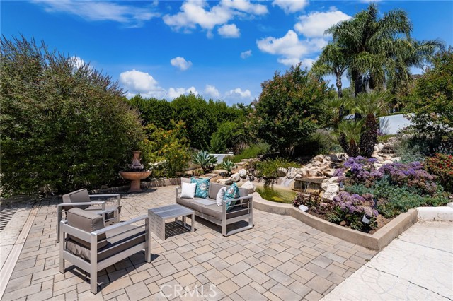 2525 Jonquil Drive, Upland CA: https://media.crmls.org/medias/4f7cdfce-cd16-4a6a-b270-de554c16cf66.jpg