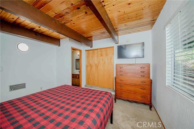 Detail Gallery Image 30 of 46 For 828 Fern Dr, Crestline,  CA 92325 - 2 Beds | 1/1 Baths