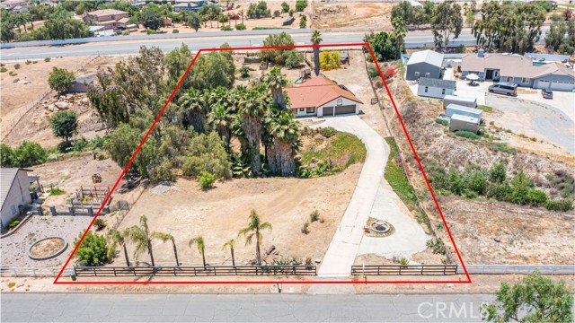 Detail Gallery Image 2 of 38 For 18085 Golden Leaf Ln, Woodcrest,  CA 92504 - 4 Beds | 3 Baths