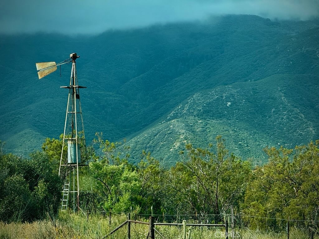 https://media.crmls.org/medias/4f7fcb07-062a-4054-85db-42884773276c.jpg?preset=X-Large