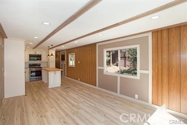 Detail Gallery Image 6 of 10 For 2820 Polar Way, –,  CA 93225 - 2 Beds | 1 Baths