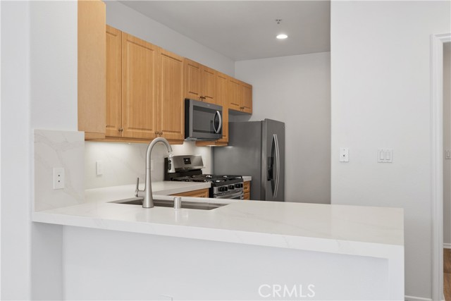 2426 Watermarke Pl, Irvine CA: https://media.crmls.org/medias/4f80a7f2-f440-4bad-ade8-2c7296ff4366.jpg