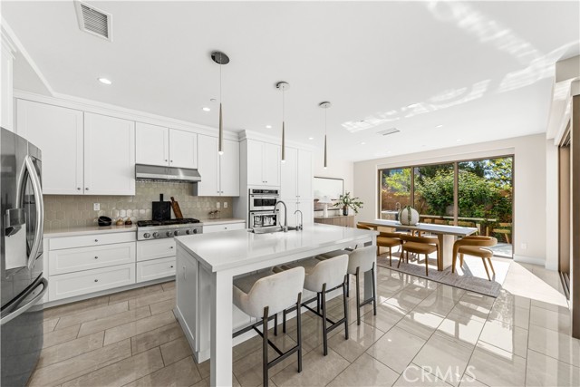 Detail Gallery Image 7 of 50 For 121 Oceano, Irvine,  CA 92602 - 3 Beds | 2/1 Baths