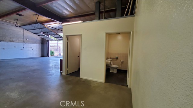 2 restrooms in each unit