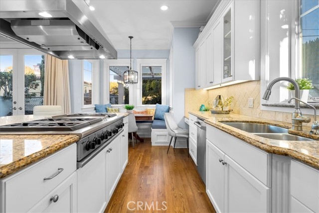 1900 Walnut Avenue, Manhattan Beach, California 90266, 5 Bedrooms Bedrooms, ,4 BathroomsBathrooms,Residential,Sold,Walnut,SB21229114