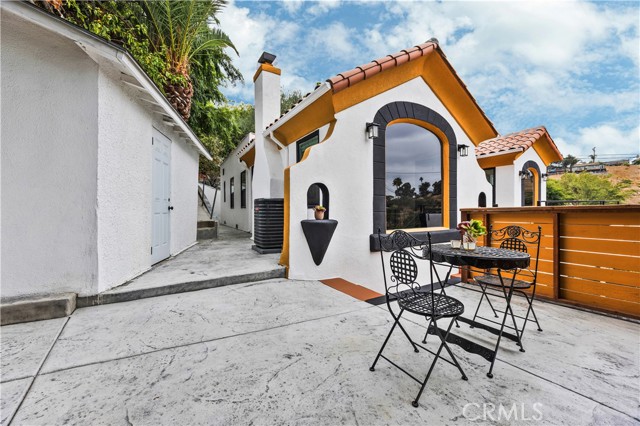 3135 Minnesota Street, Los Angeles CA: https://media.crmls.org/medias/4f852c75-4b60-43cf-aa54-1758beb25ecc.jpg
