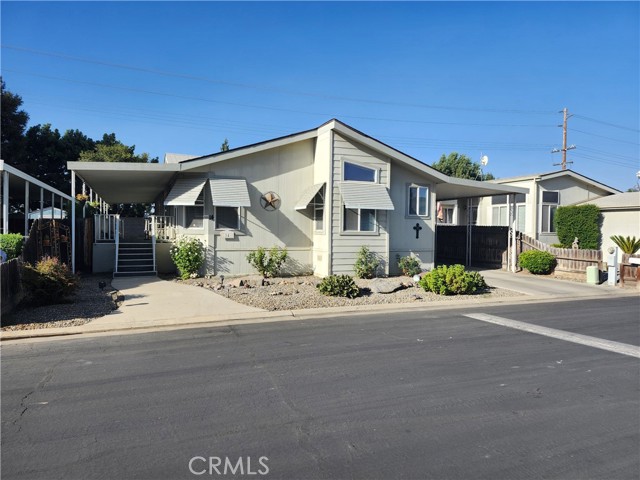 Detail Gallery Image 1 of 35 For 100 S. Westwood St #14,  Porterville,  CA 93257 - 3 Beds | 2 Baths