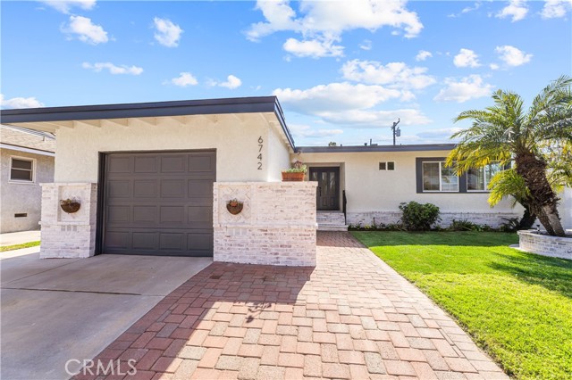 Detail Gallery Image 6 of 36 For 6742 E El Salvador, Long Beach,  CA 90815 - 3 Beds | 2 Baths