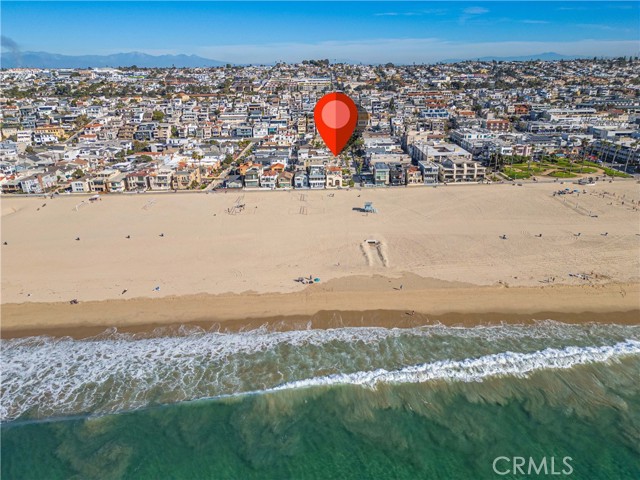 33 16th Street, Hermosa Beach, California 90254, 4 Bedrooms Bedrooms, ,4 BathroomsBathrooms,Residential,Sold,16th,SR24056246