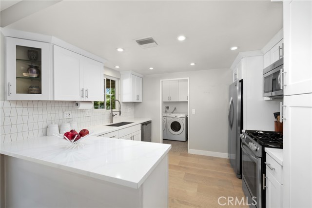 Detail Gallery Image 18 of 55 For 348 N Mountain, Monrovia,  CA 91016 - 4 Beds | 2/1 Baths