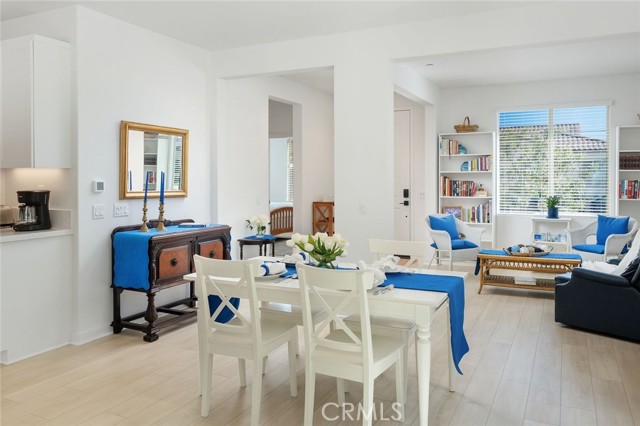 Detail Gallery Image 8 of 39 For 17806 Top Court, Canyon Country,  CA 91350 - 2 Beds | 2 Baths