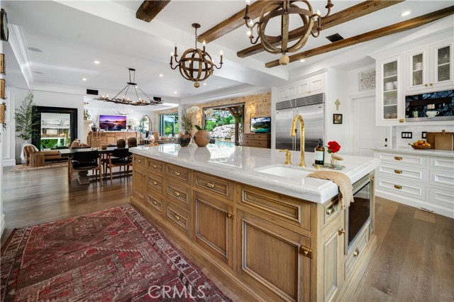 Detail Gallery Image 11 of 47 For 5558 Hoback Glen Rd, Hidden Hills,  CA 91302 - 5 Beds | 5 Baths