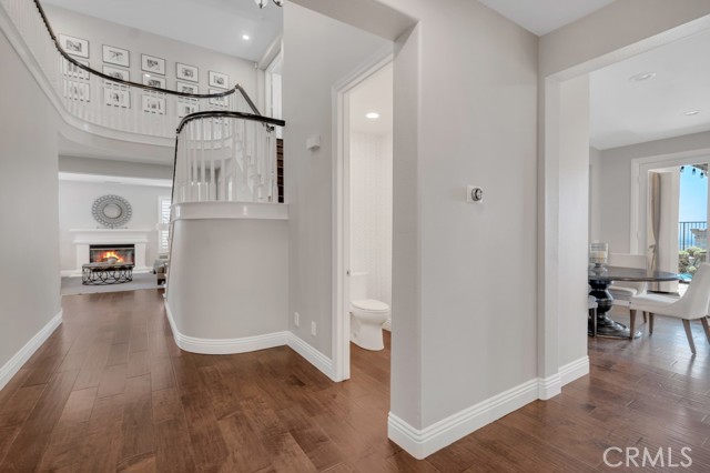 24234 Reyes Adobe Way, Valencia CA: https://media.crmls.org/medias/4f88c22d-180a-46b1-9bad-bdabbfc4335f.jpg
