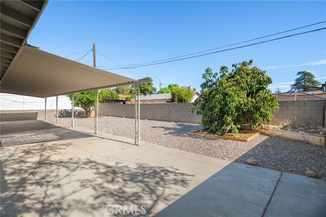 672 N 17TH, Banning CA: https://media.crmls.org/medias/4f88c955-2d96-4cb9-b851-9c199f48ae15.jpg