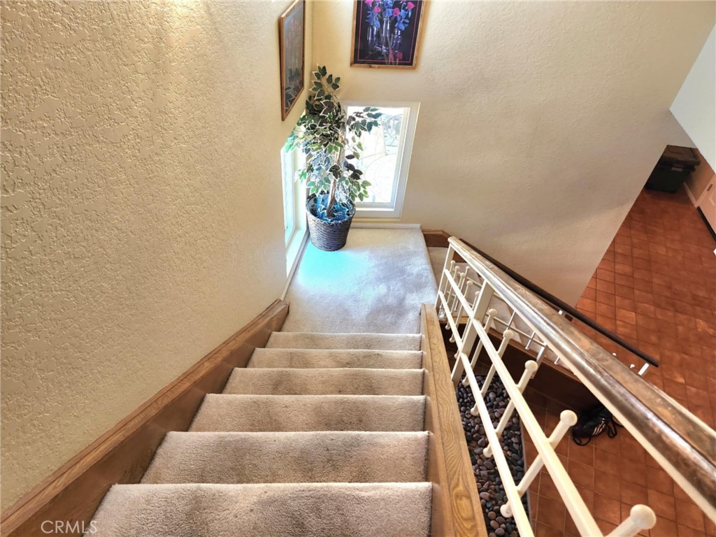 https://media.crmls.org/medias/4f895331-3561-436f-a8d4-355e6a13a880.jpg?preset=X-Large