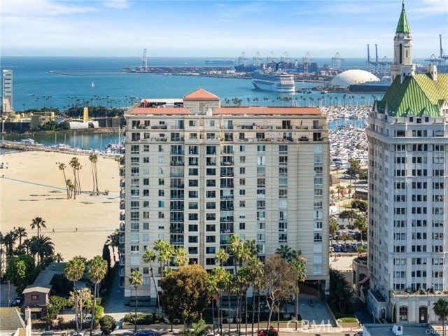 850 E Ocean Boulevard, Long Beach CA: https://media.crmls.org/medias/4f899882-a940-4bae-8efe-b3b8b3a09807.jpg