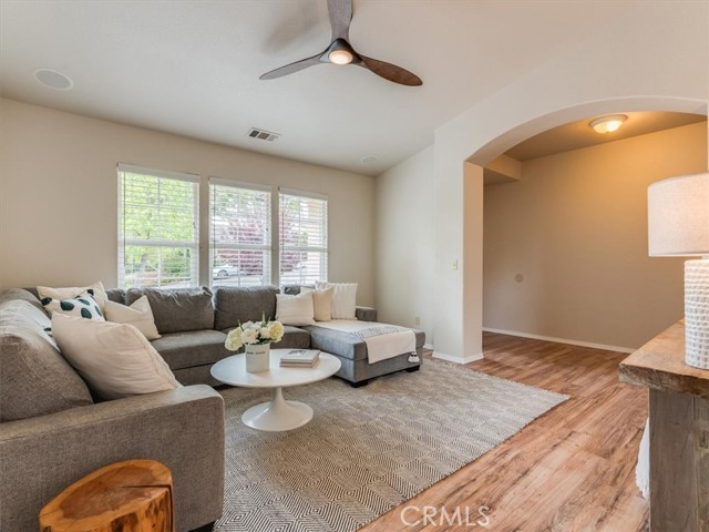 35 Aurora Way, Templeton CA: https://media.crmls.org/medias/4f89f4f9-09e6-46f7-9662-f5852a0067ad.jpg