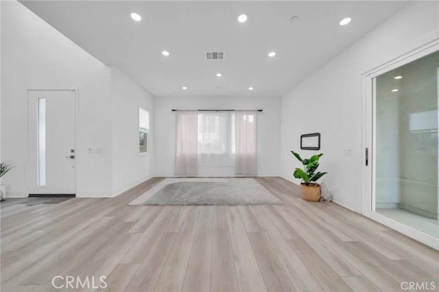 27216 Coyote Bush Court, Valencia CA: https://media.crmls.org/medias/4f8a4efa-8f71-4488-978f-7f171531f347.jpg