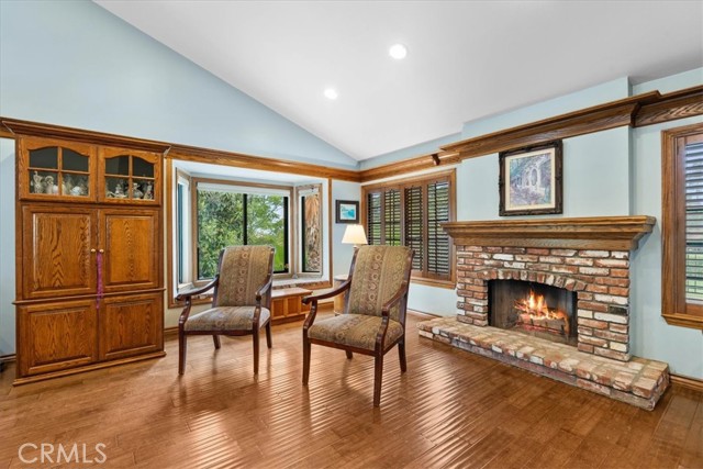 2587 Eagle Circle, Corona CA: https://media.crmls.org/medias/4f8a58b3-53af-453e-9241-029c73a2ef03.jpg