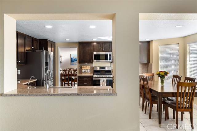 1701 Calle Catalina, San Dimas CA: https://media.crmls.org/medias/4f8ab3f1-c47c-44f7-9883-12c3ebf32c52.jpg