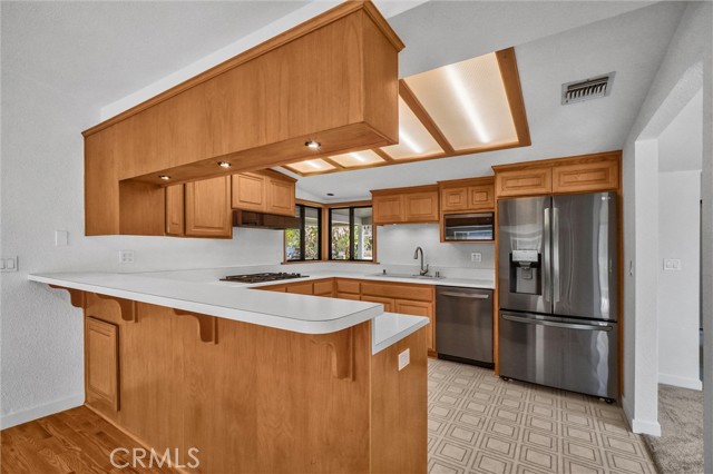 14141 Clarissa Lane, North Tustin CA: https://media.crmls.org/medias/4f8adfb6-1b2c-426c-807d-0ae6205e038d.jpg