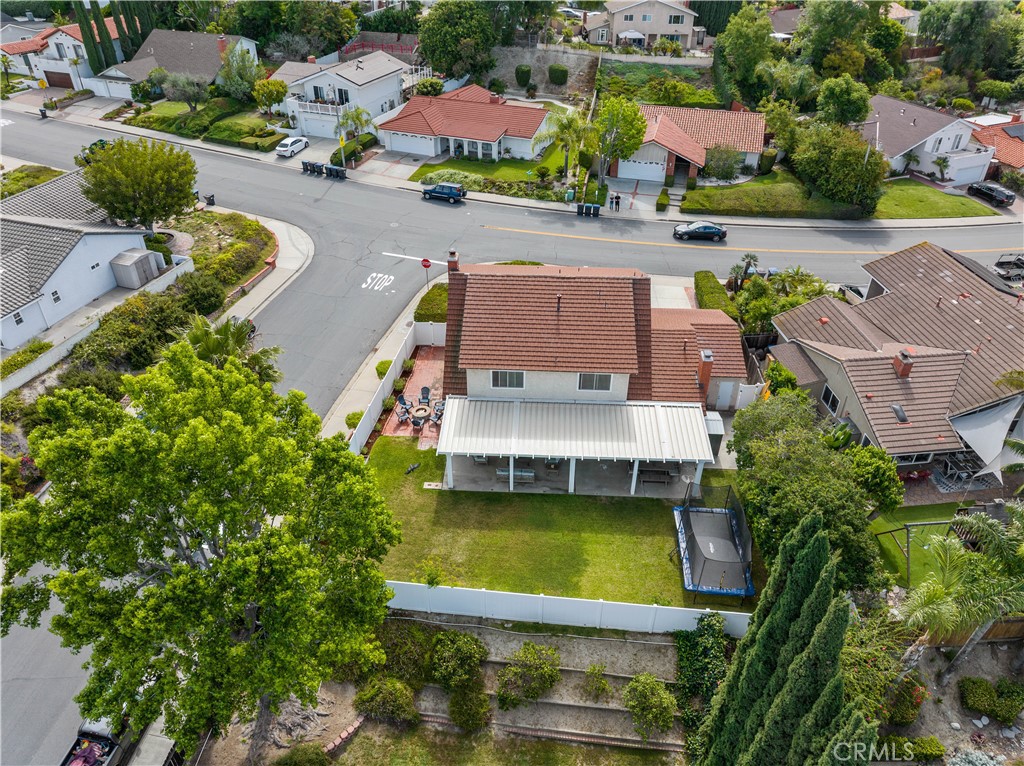 https://media.crmls.org/medias/4f8af07c-8a45-4239-a38c-40c9ac4eabee.jpg?preset=X-Large