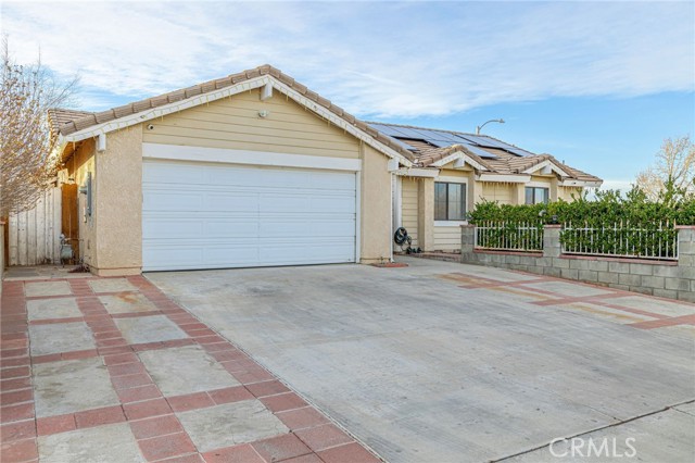 Detail Gallery Image 3 of 34 For 38659 Angele Trumpet Ct, Palmdale,  CA 93550 - 3 Beds | 2 Baths
