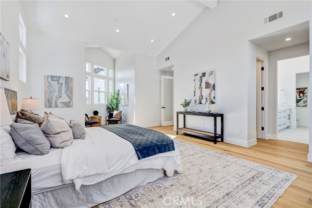 Has dual closets Has dual closets