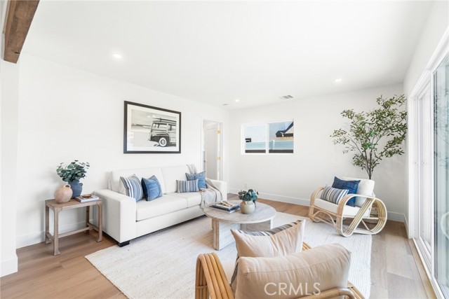 22748 Samuel Street, Torrance CA: https://media.crmls.org/medias/4f8dd35f-c6d5-4c8c-a48b-757089772240.jpg