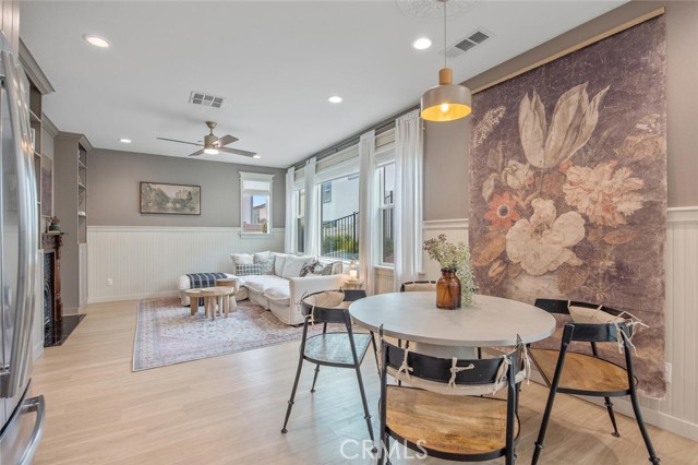 18147 Jupiter Lane, Saugus CA: https://media.crmls.org/medias/4f8e14d2-9d21-4e35-a6fb-1847da39f3da.jpg