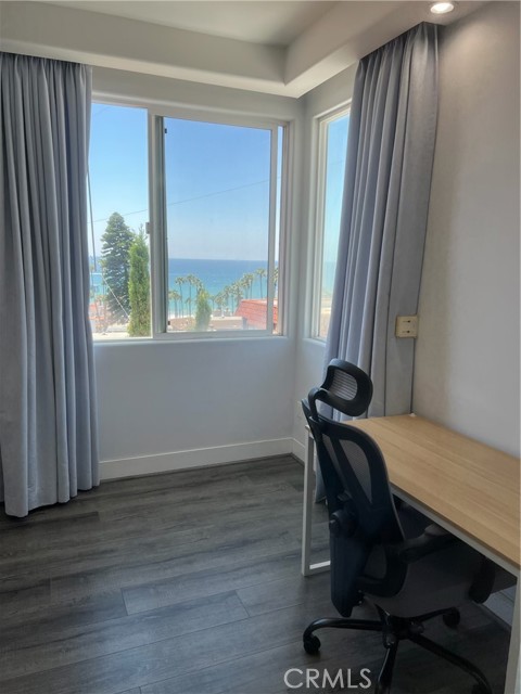 Detail Gallery Image 5 of 8 For 408 Avenida Santa Barbara #B,  San Clemente,  CA 92672 - 3 Beds | 5 Baths